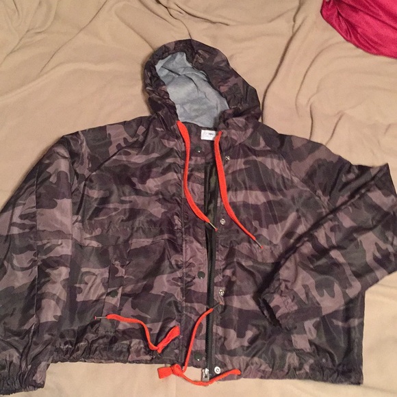 new look supreme jacket